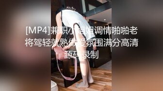 鸡巴太长了后入把这女的白浆都给带出来了